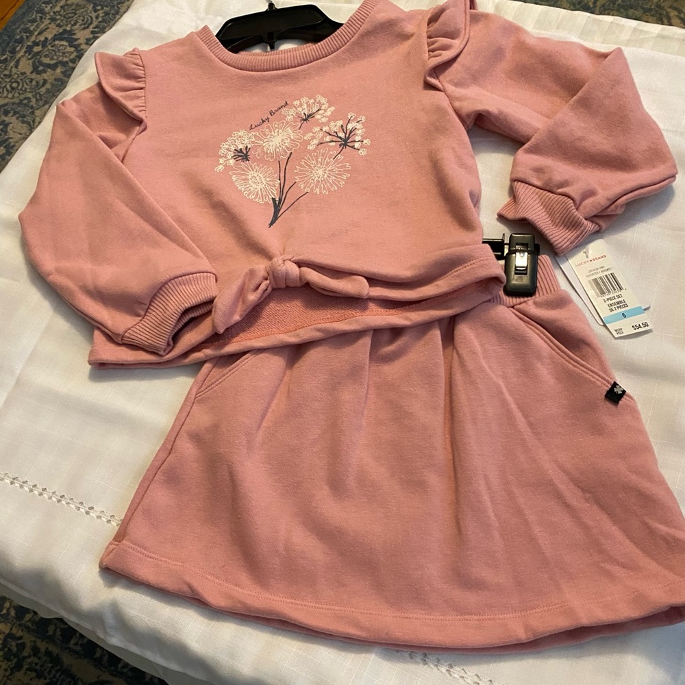 Lucky Brand Pink Kids Top And Skirt  with Floral Print Size 5, New With Tags